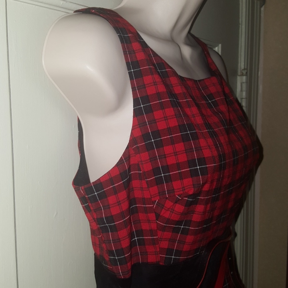 NWOT - B. Smart Red and Black Dress Sz 9/10 - Picture 4 of 7
